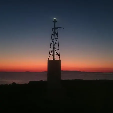 Inn Faros *